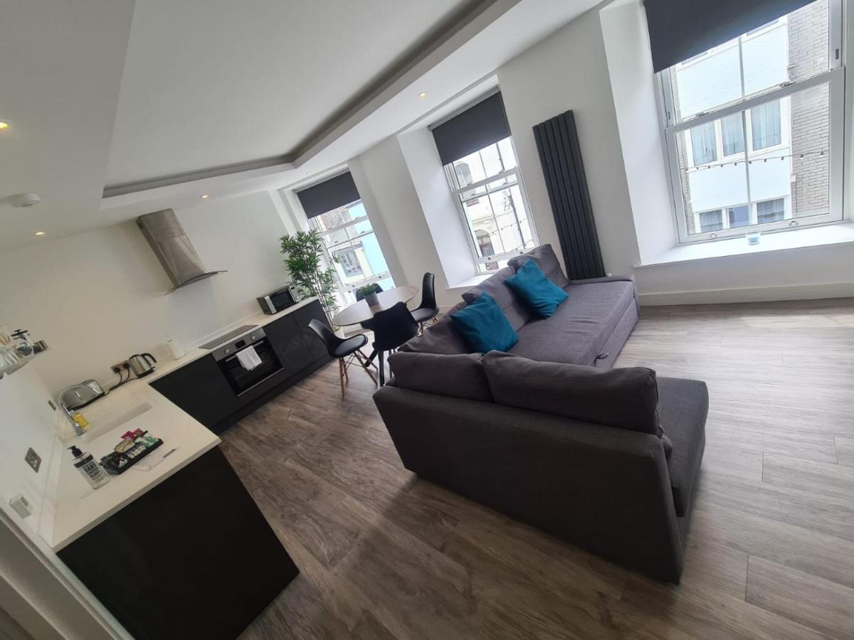 28 Harbour Lettings Luxury Apartments For Over 25S Plymouth Eksteriør billede